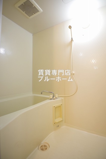 バス・シャワールーム　綺麗なお風呂！