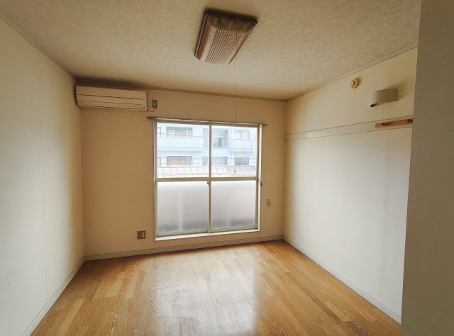 居室・リビング　「b’CASA深谷IVre-born」