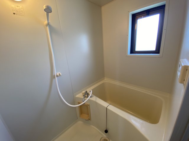 バス・シャワールーム　※別部屋参考写真