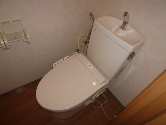 トイレ　シャワー付きトイレ
