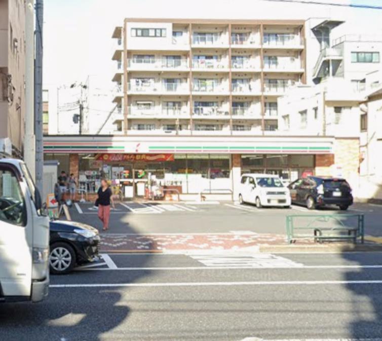 コンビニ　セブンイレブン（コンビニ）まで200m