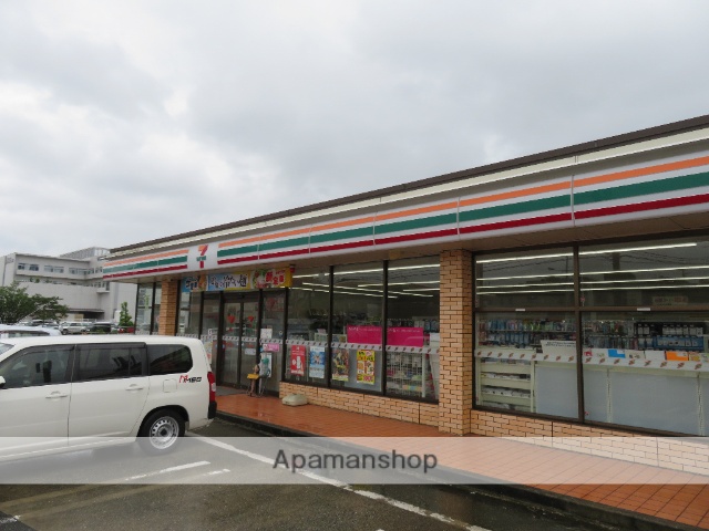 コンビニ　セブンイレブン（コンビニ）まで603m