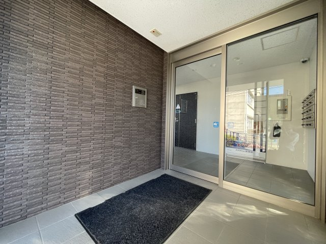 エントランス　。