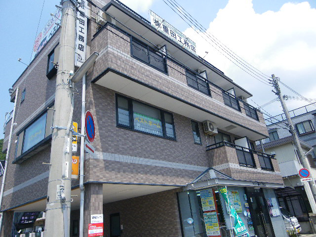 建物外観　獅掘ハイツ