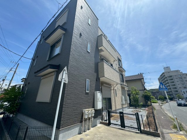 建物外観　モダンな外観ですね