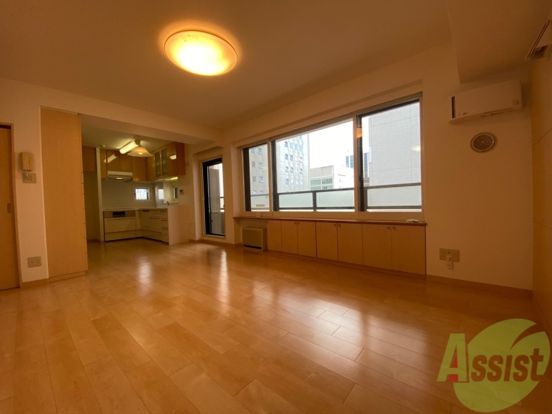 居室・リビング　広くてキレイなお部屋が広がっていて、充実した生活が送れそう。