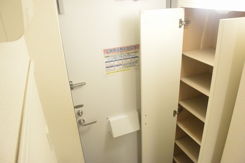 玄関　大容量の靴箱があります!!