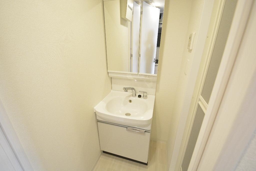 洗面設備　洗髪洗面化粧台