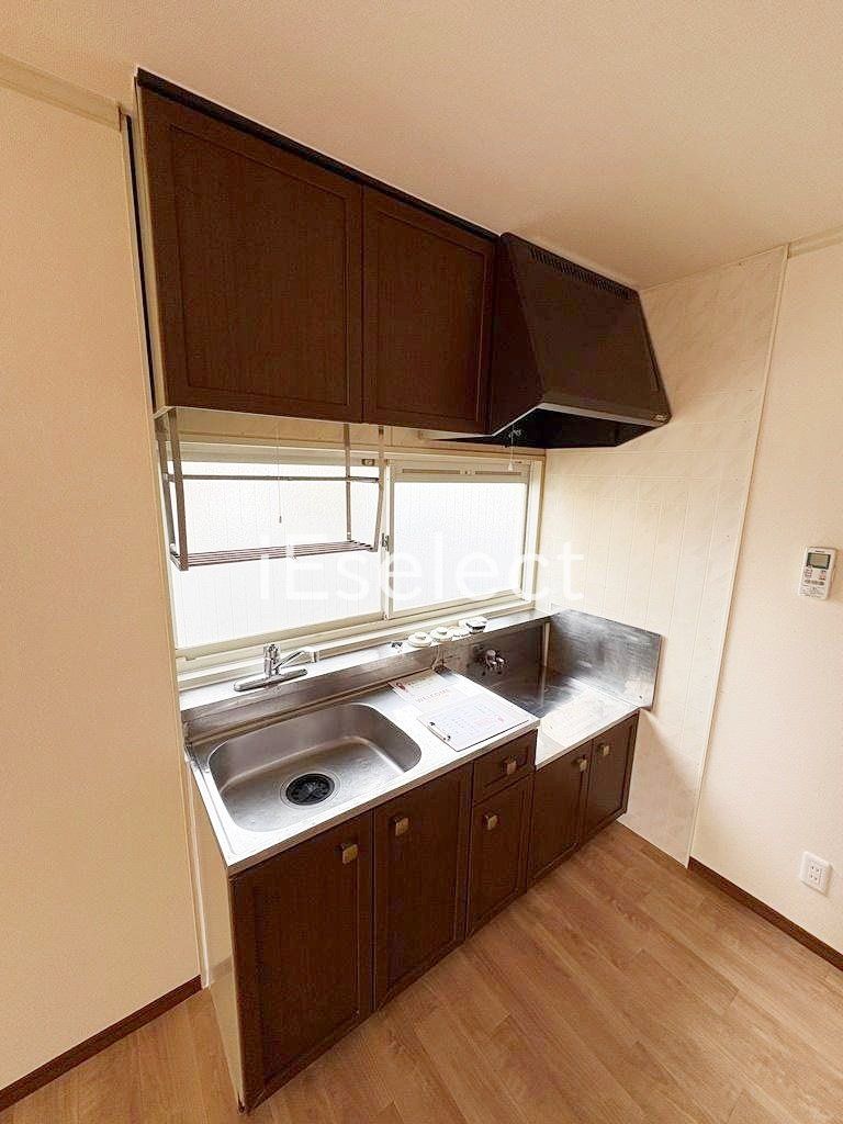 キッチン　作業スペースが広く取れますね♪