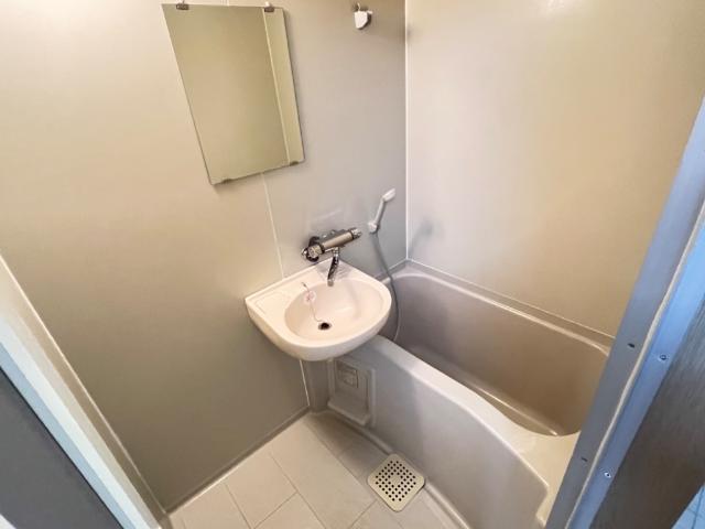 バス・シャワールーム　バス