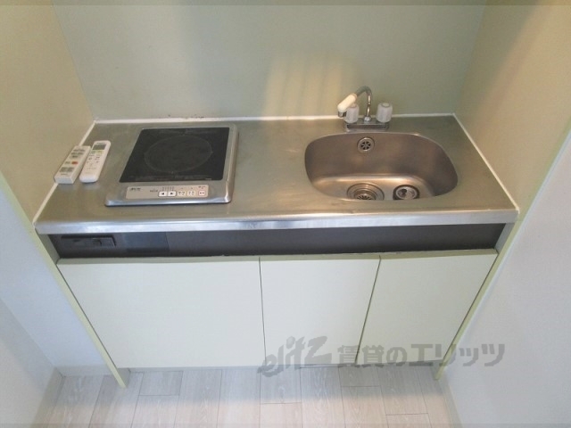 キッチン　電気コンロ