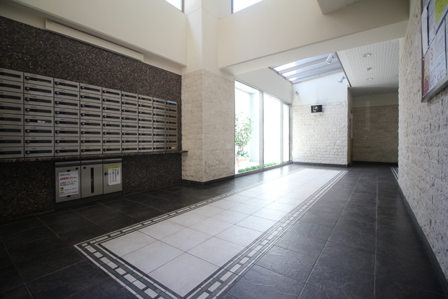 エントランス　エントランス