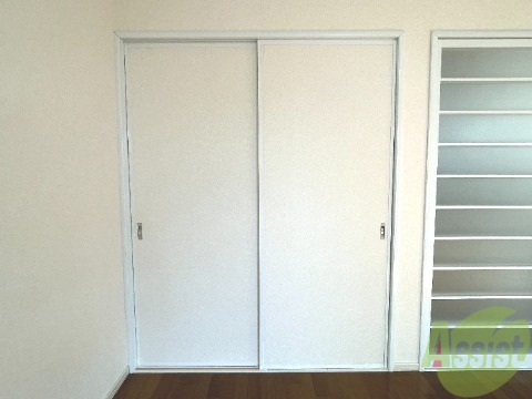 収納　収納はこちらのクローゼットをお使いください。