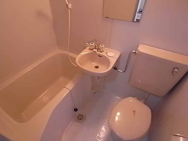 バス・シャワールーム　写真は同仕様