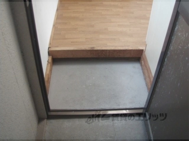 エントランス　一室の玄関