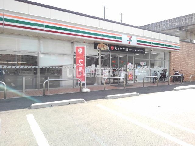 コンビニ　セブンイレブン竹下２丁目店（コンビニ）まで498m