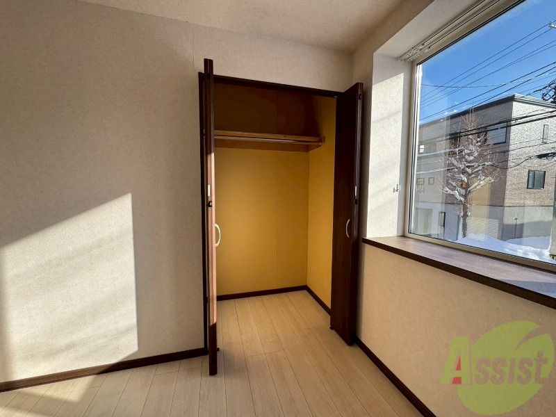 収納　こちらは収納です。物をしまう事ができますね！