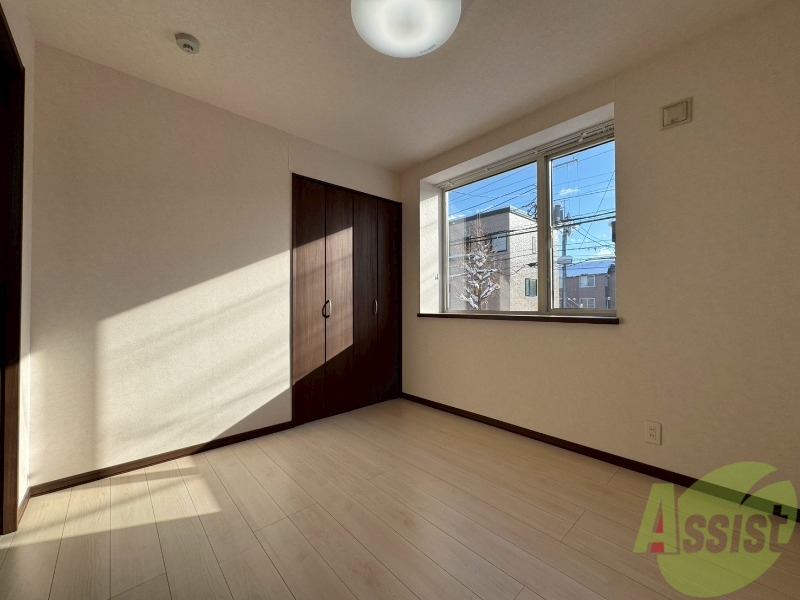 その他部屋・スペース　寝室です。部屋をどう使うかはあなた次第です！