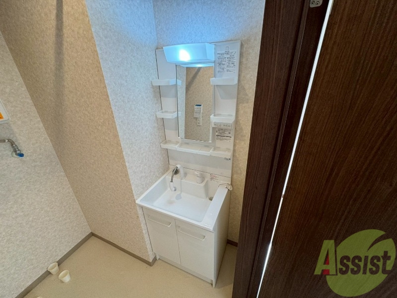 洗面設備　こちらに洗面台があります。朝の洗顔はこちらで。