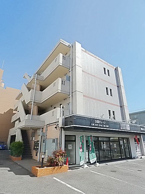 建物外観　綺麗でおっしゃれな外観です☆