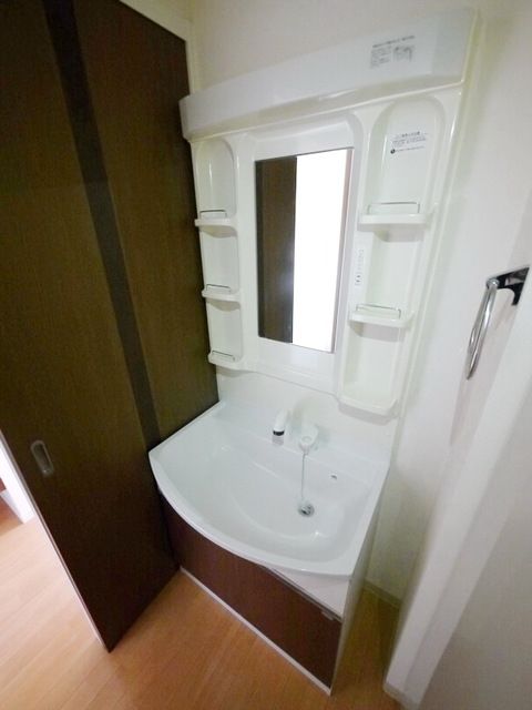 洗面設備　★独立洗面台の様子★