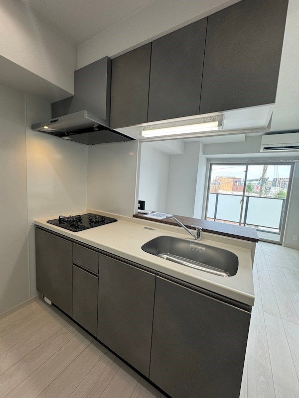 キッチン　※別号室の参考写真になります。