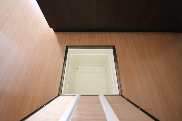 収納　写真は106号室。