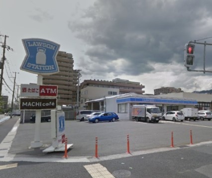 コンビニ　ローソン 東灘本山南町三丁目店（コンビニ）まで483m