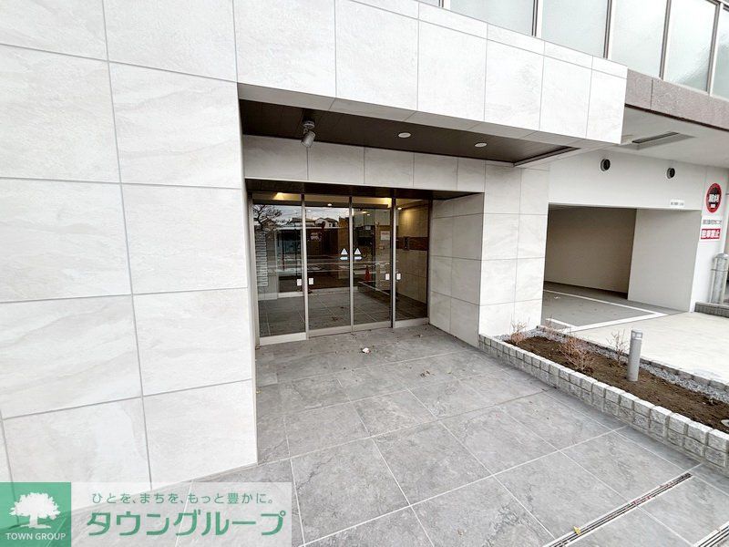 エントランス　エントランス