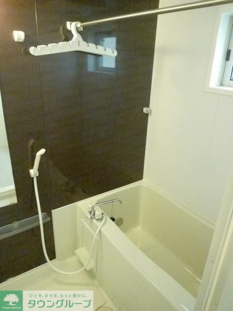 バス・シャワールーム　★★小窓付のバスルーム★★