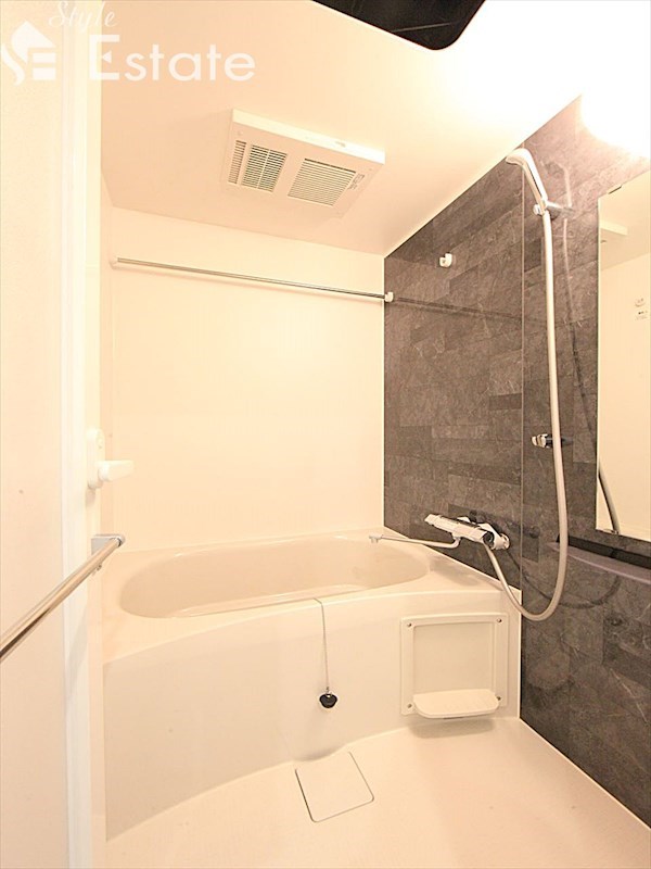 バス・シャワールーム　バスルーム