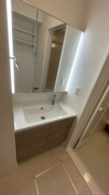 洗面設備　同仕様