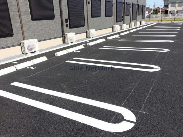 駐車場　駐車場