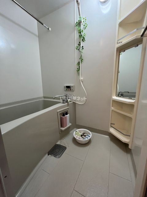 バス・シャワールーム