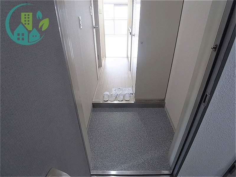 玄関　メゾン・ド・エミュウ（ネット無料）