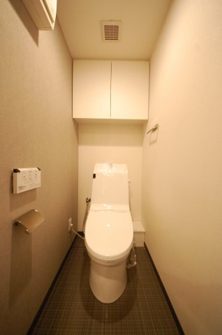 トイレ　プレサンスロジェ難波GRANDWEST　トイレ