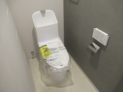 トイレ　洗浄便座付きトイレ