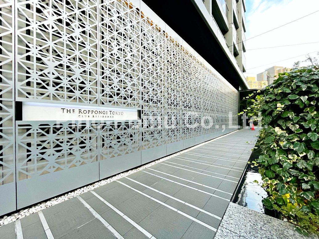 スーパー　もとまちユニオン六本木店（スーパー）まで185m