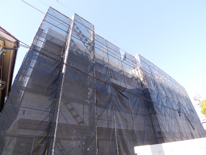 建物外観　建築中