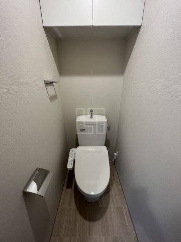 トイレ　スプランディッド難波III　温水洗浄便座