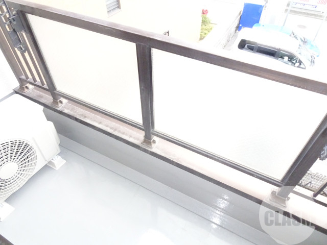 バルコニー　南向きバルコニーなのでお洗濯も乾きやすい