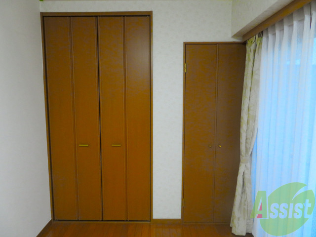 収納　収納はこちらのクローゼットになりますねー。