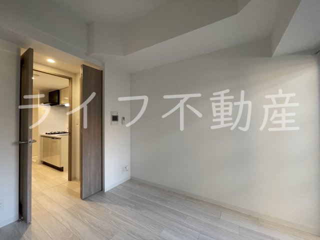 居室・リビング　こちらのリビングで趣味の時間をお楽しみください