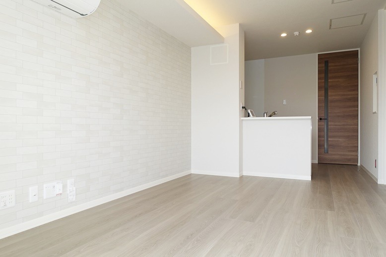 居室・リビング　１０．８帖の対面キッチンタイプのリビング♪