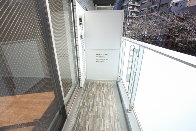 バルコニー　※同タイプ参考写真