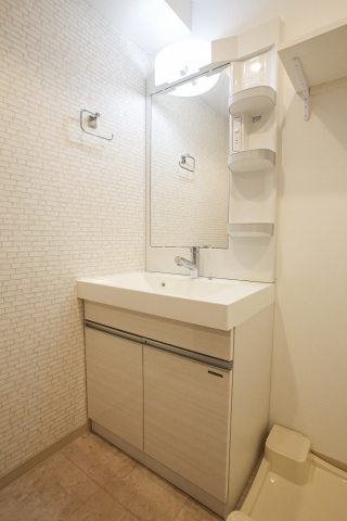 洗面設備　※同タイプ参考写真