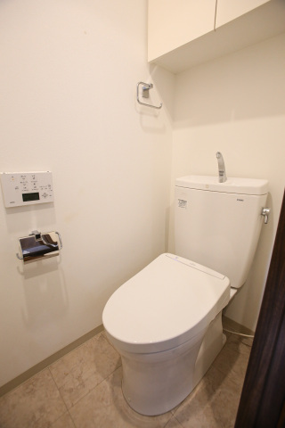 トイレ　※同タイプ参考写真