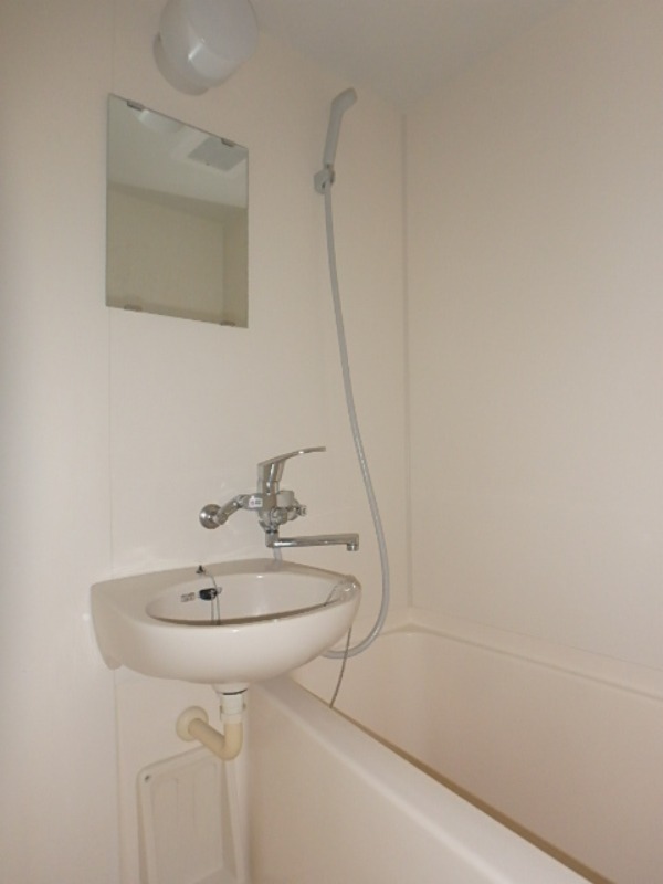 バス・シャワールーム　図面と現状に相違がある場合には現状を優先