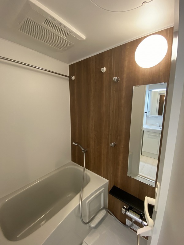 バス・シャワールーム　★ゆったりとできる広さの浴槽★