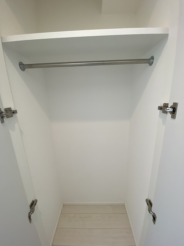 収納　★ハンガーラック付き収納★